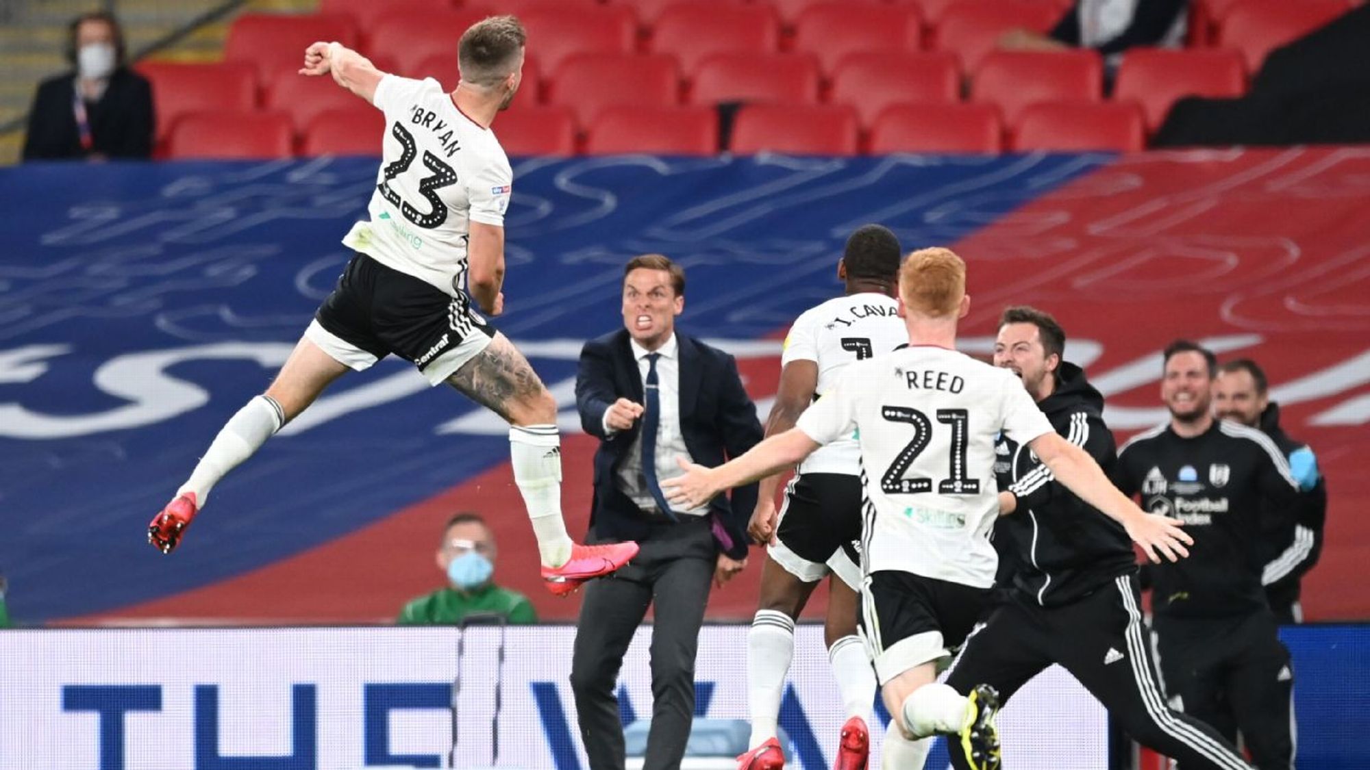 這也凸顯了 這也凸顯了